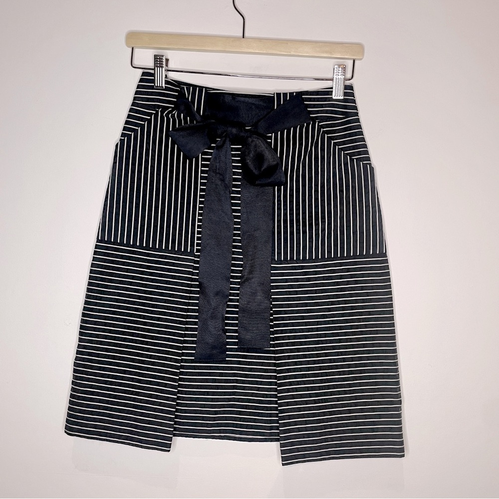 CAROLINA HERRERA Navy & White Stripe Cotton Polyester A-Line Skirt - Size 0